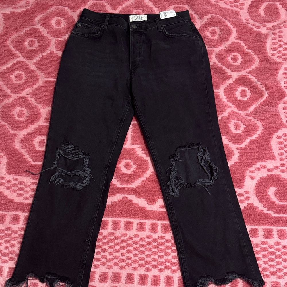 We The Free Women's Black Distressed Jeans. 26” inseam
